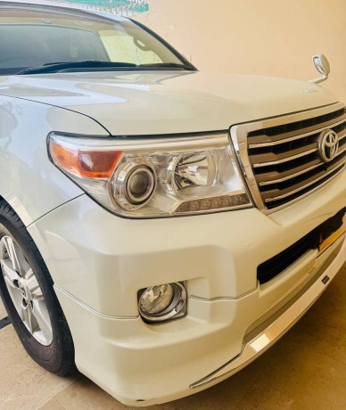toyota-land-cruiser-2013-big-15