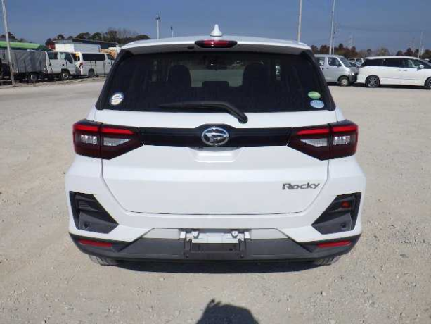 daihatsu-rocky-g-2020-big-2
