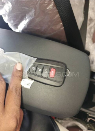 corolla-cross-18-x-hev-big-11