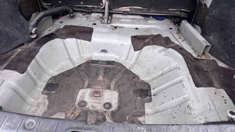suzuki-liana-95-genuine-big-14