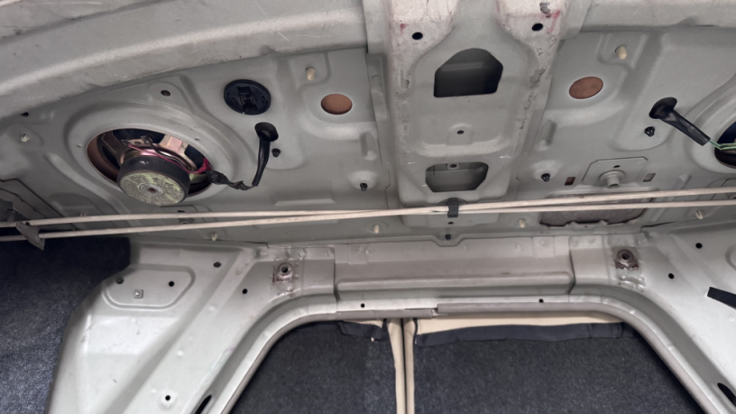 suzuki-liana-95-genuine-big-15