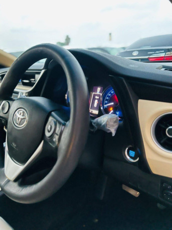 toyota-corolla-altis-grande-cvt-2018-big-4