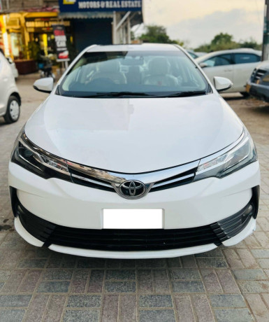 toyota-corolla-altis-grande-cvt-2018-big-0