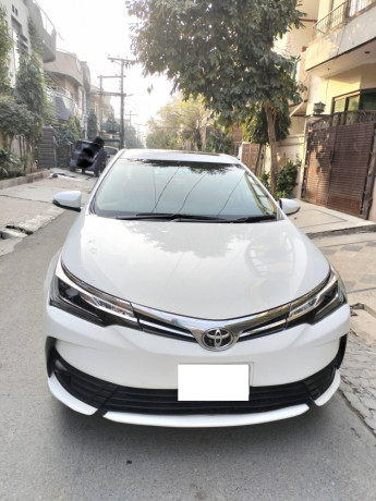 toyota-corolla-altis-grande-cvt-2018-big-8