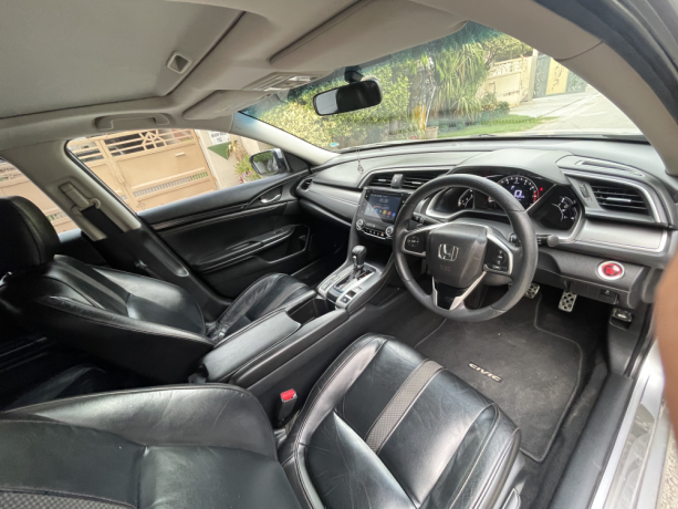 honda-civic-15-rs-turbo-big-2