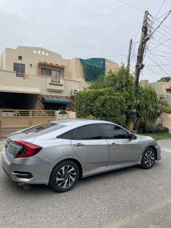 honda-civic-15-rs-turbo-big-1