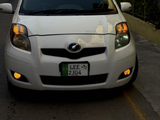 toyota-vitz-f-10