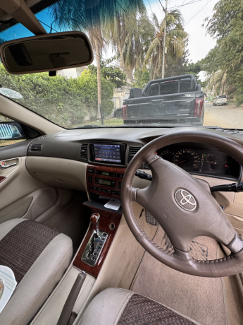 toyota-corolla-axio-luxel-18-big-3