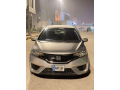 honda-fit-15-hybrid-smart-selection-small-1
