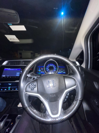 honda-fit-15-hybrid-smart-selection-big-3