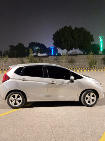 honda-fit-15-hybrid-smart-selection-big-7