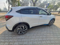 honda-vezel-hybrid-rs-honda-sensing-small-9