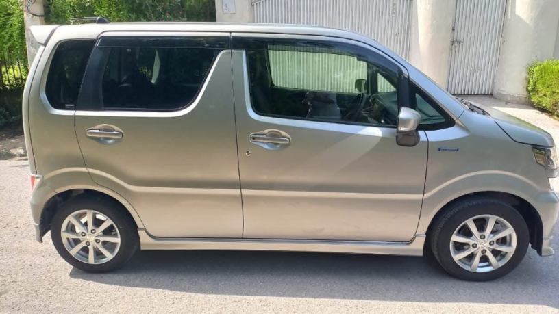 mazda-flair-xg-big-6