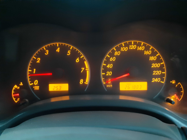 toyota-corolla-gli-manual-big-6