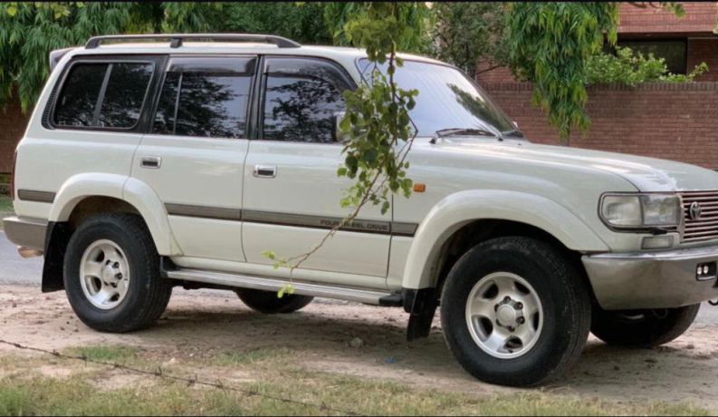 toyota-land-cruiser-vx-limited-45-big-0