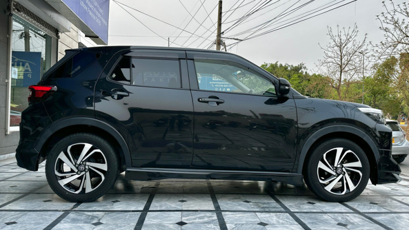 toyota-raize-xs-2020-big-2