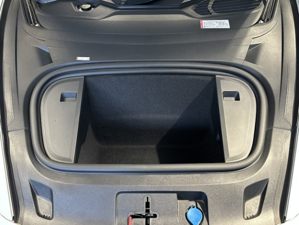 porsche-taycan-rwd-2023-big-17