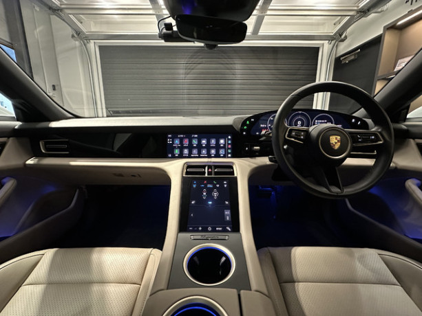 porsche-taycan-rwd-2023-big-5