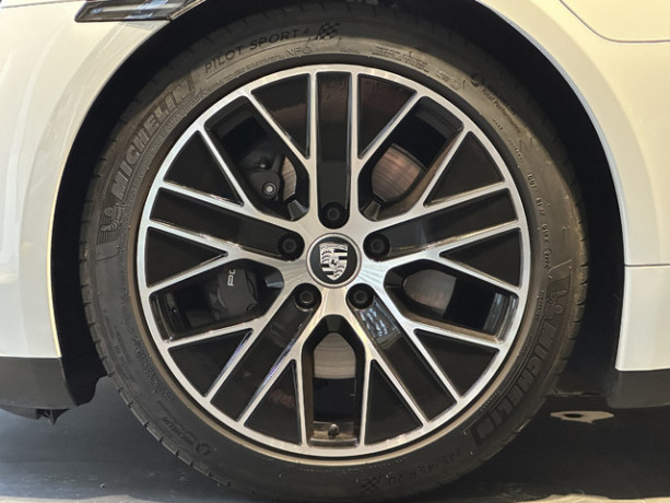 porsche-taycan-rwd-2023-big-13