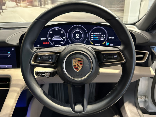 porsche-taycan-rwd-2023-big-6
