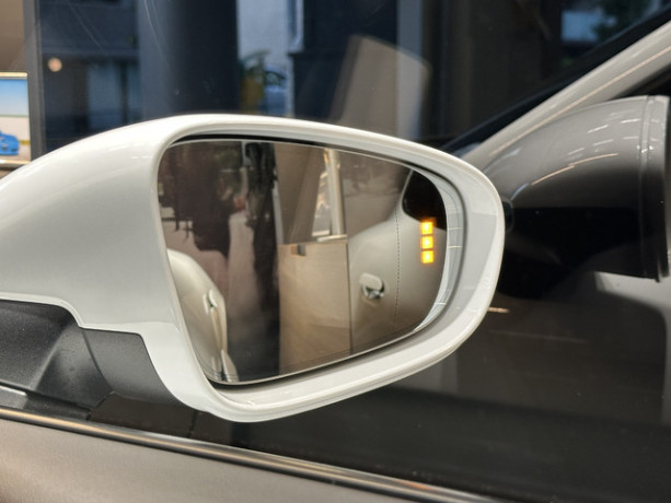 porsche-taycan-rwd-2023-big-8