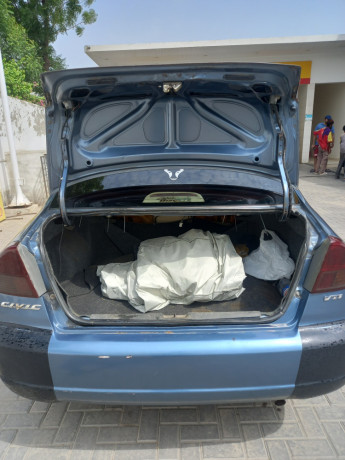 honda-civic-vti-prosmatec-16-big-6