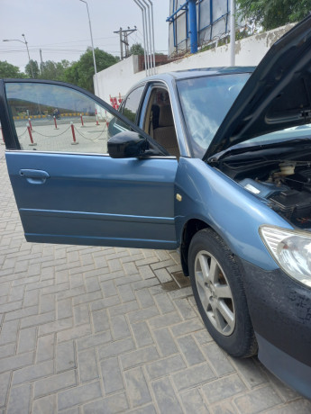 honda-civic-vti-prosmatec-16-big-2