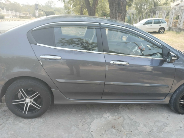 honda-city-13-i-vtec-big-5