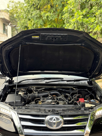 toyota-fortuner-27-vvti-big-3