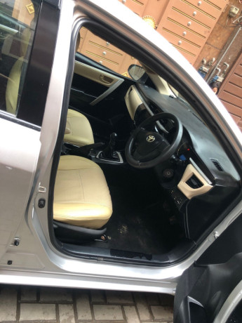 toyota-corolla-gli-13-vvti-2016-big-8