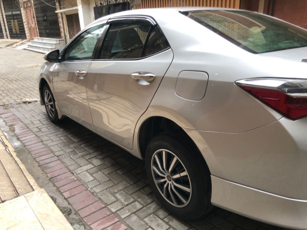 toyota-corolla-gli-13-vvti-2016-big-15
