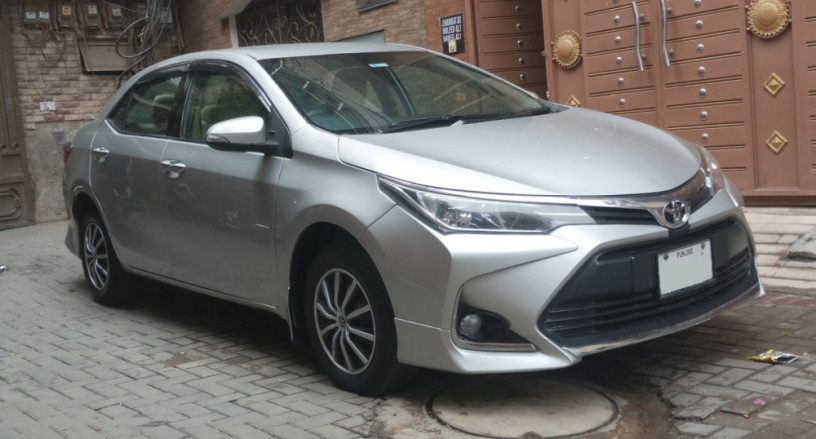 toyota-corolla-gli-13-vvti-2016-big-3