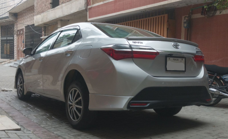 toyota-corolla-gli-13-vvti-2016-big-1