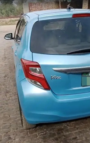toyota-vitz-2017-big-2