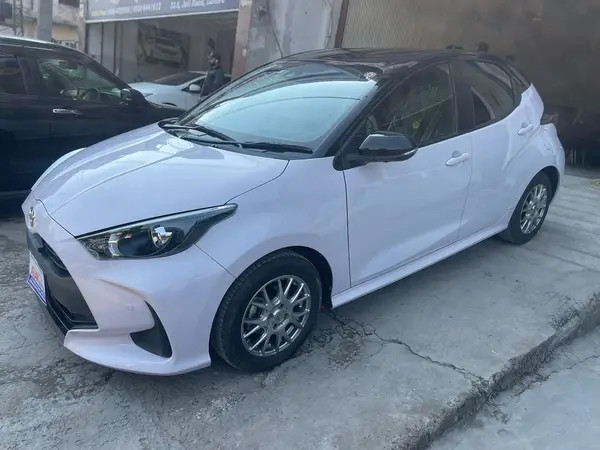 toyota-yaris-20212024-big-2