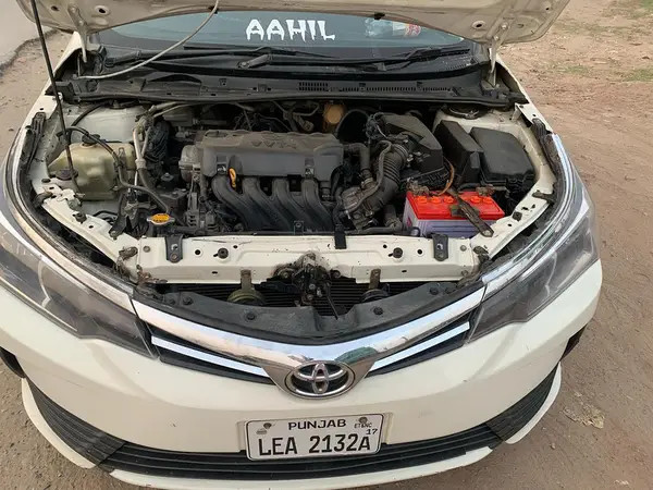 toyota-corolla-xli-2017-big-3