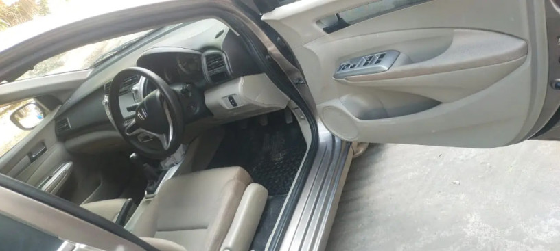 honda-city-ivtec-2015-big-6