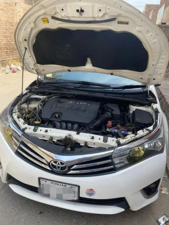 toyota-corolla-altis-grande-x-cvt-i-18-beige-interior-big-2