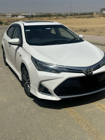 toyota-corolla-altis-grande-2019-big-10