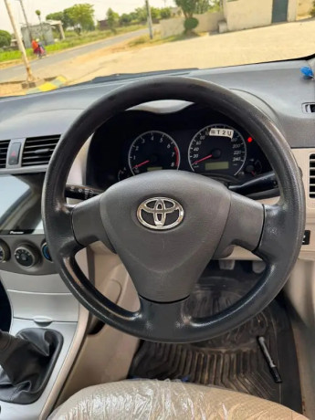 toyota-corolla-xli-2013-big-5