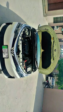 toyota-corolla-gli-2015-big-6