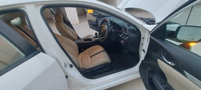 honda-civic-oriel-18-i-vtec-cvt-2021-big-9