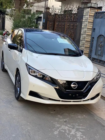 nissan-leaf-2021-big-1