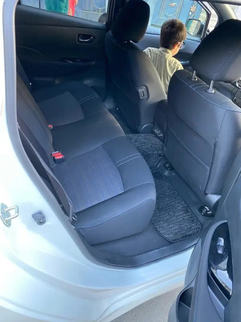 nissan-leaf-2021-big-2