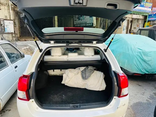 toyota-corolla-fielder-wxb-2018-big-2