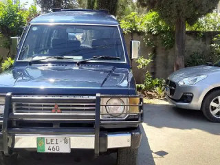mitsubishi-pajero-1988