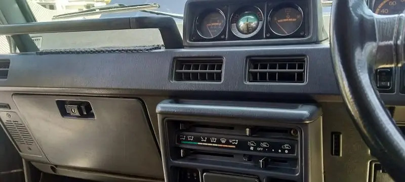 mitsubishi-pajero-1988-big-2