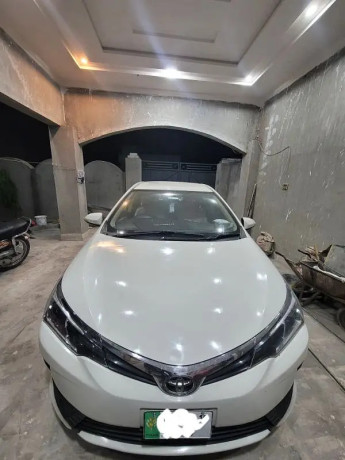 toyota-corolla-xli-2017-big-3