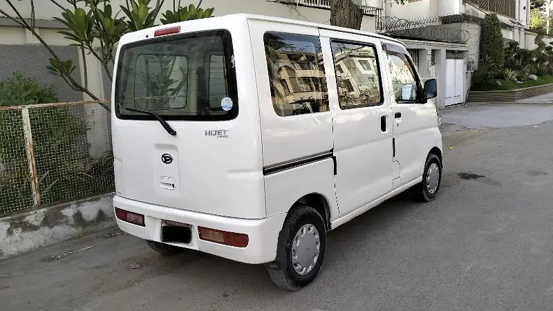 daihatsu-hijet-20142019-big-5