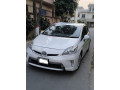 toyota-prius-phv-plug-in-hybrid-201418-small-1